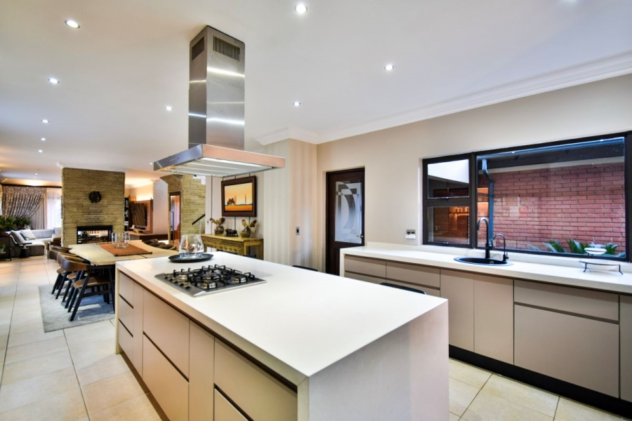 7 Bedroom Property for Sale in Midstream Estate Gauteng