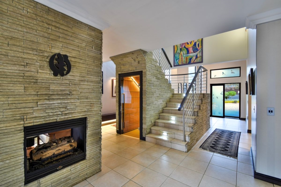 7 Bedroom Property for Sale in Midstream Estate Gauteng
