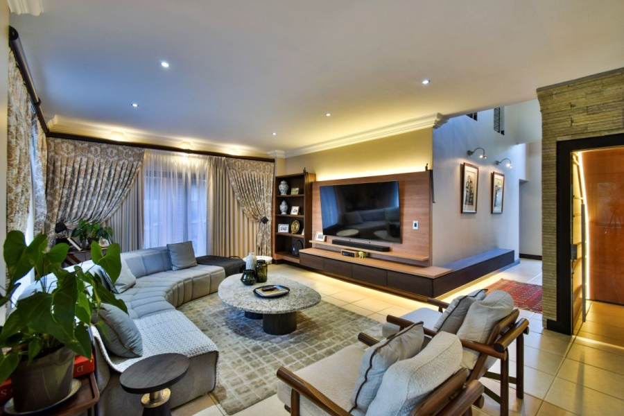 7 Bedroom Property for Sale in Midstream Estate Gauteng
