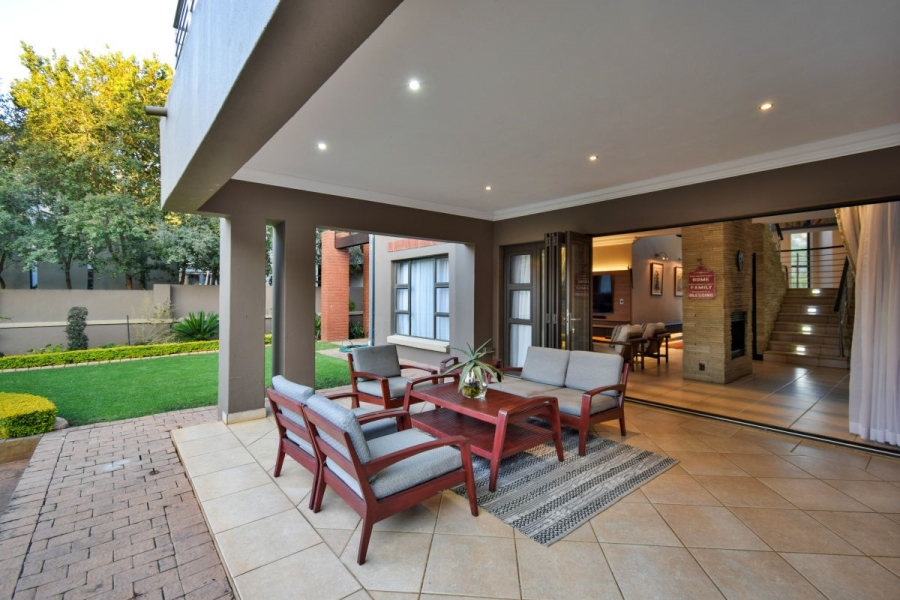 7 Bedroom Property for Sale in Midstream Estate Gauteng
