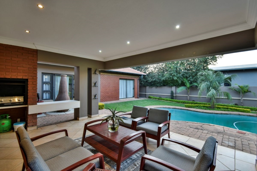 7 Bedroom Property for Sale in Midstream Estate Gauteng