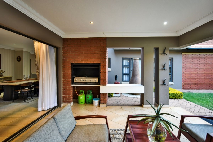 7 Bedroom Property for Sale in Midstream Estate Gauteng