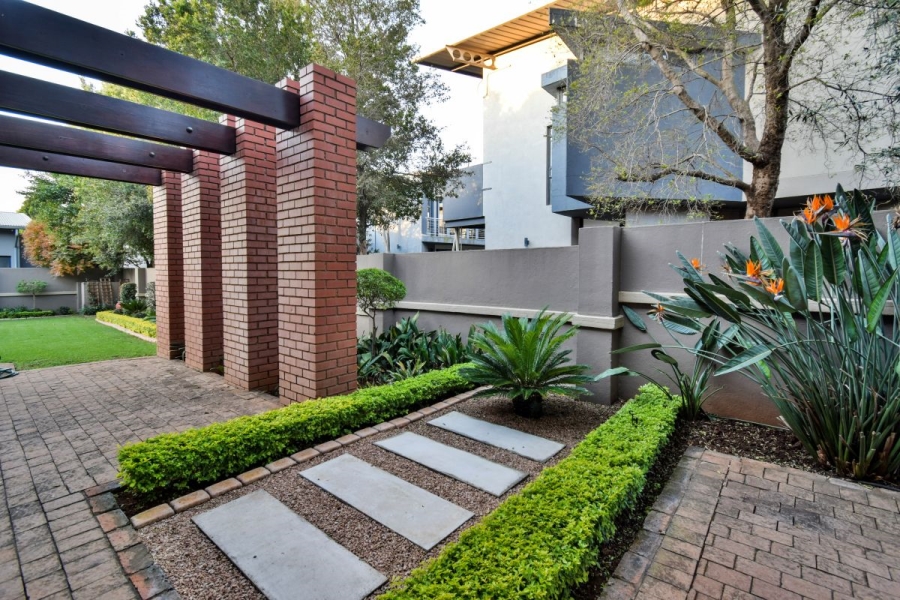 7 Bedroom Property for Sale in Midstream Estate Gauteng