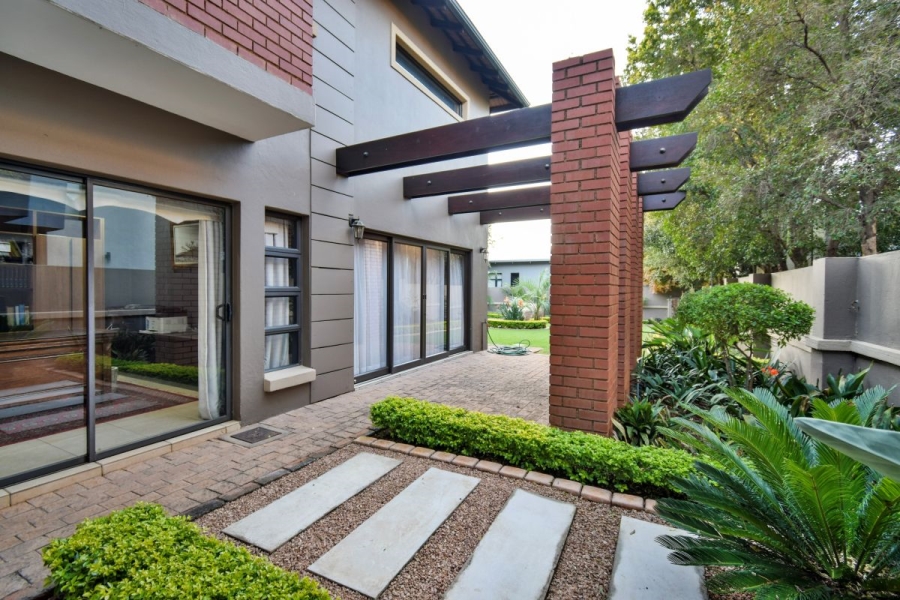 7 Bedroom Property for Sale in Midstream Estate Gauteng