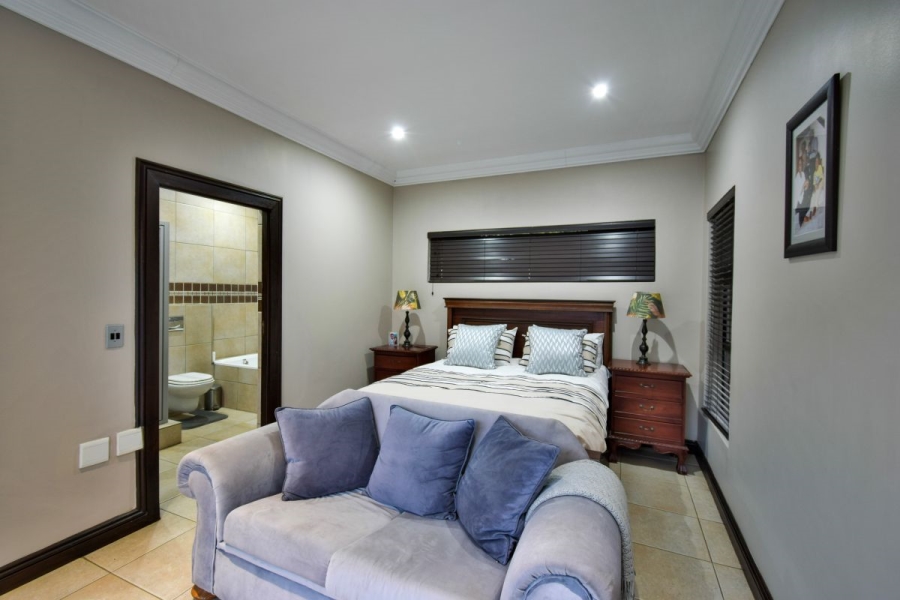 7 Bedroom Property for Sale in Midstream Estate Gauteng