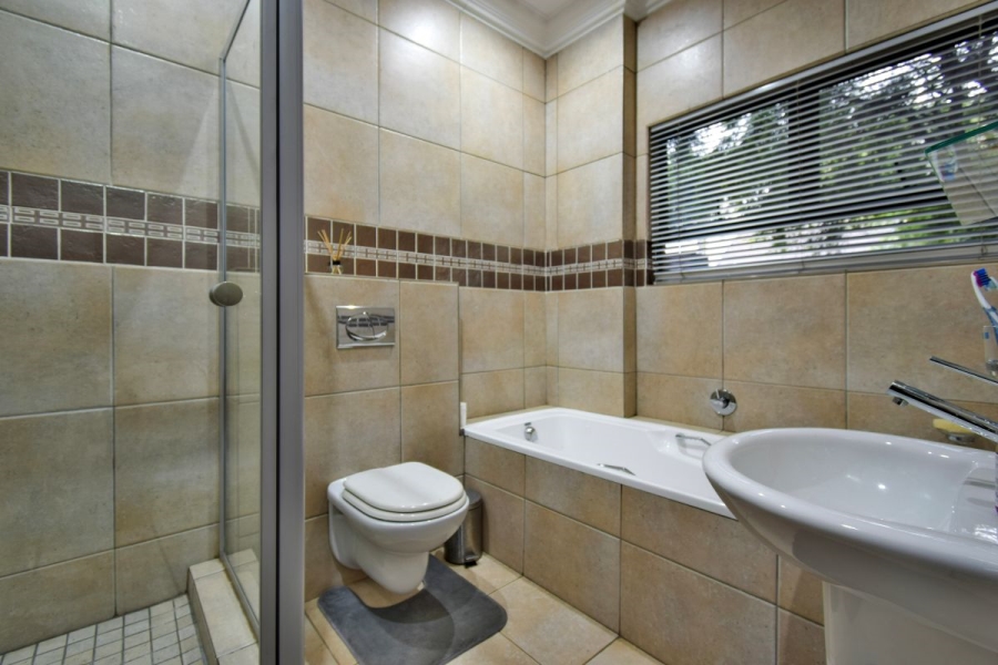 7 Bedroom Property for Sale in Midstream Estate Gauteng