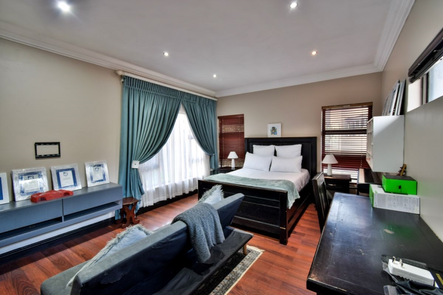 7 Bedroom Property for Sale in Midstream Estate Gauteng