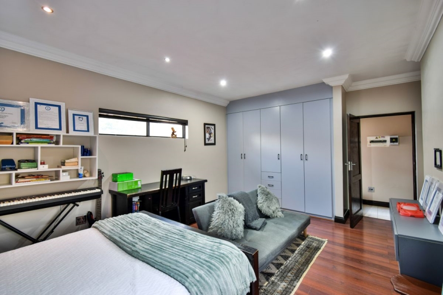 7 Bedroom Property for Sale in Midstream Estate Gauteng