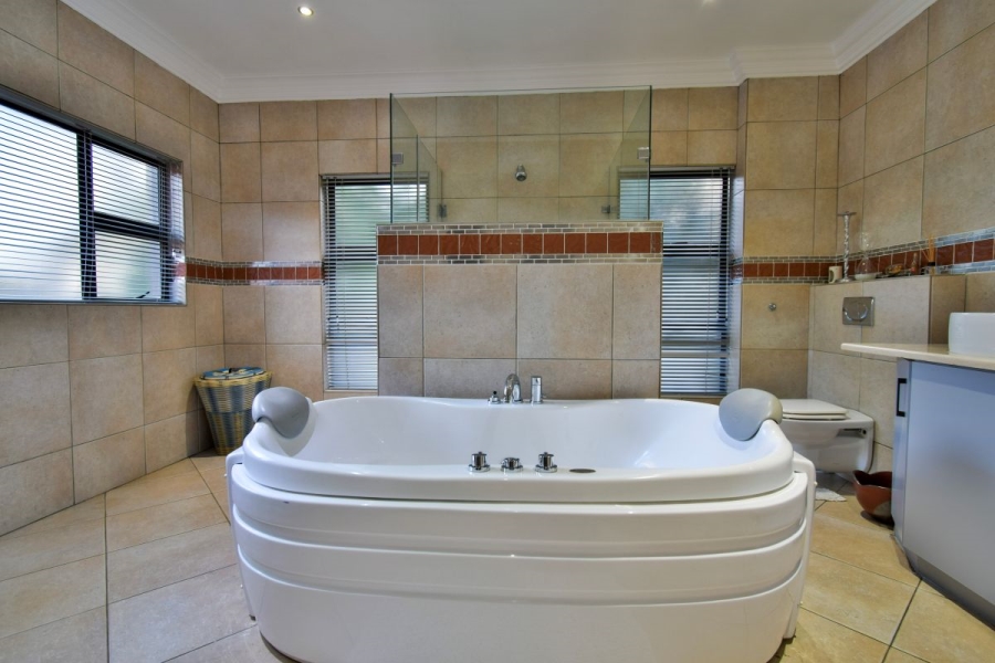 7 Bedroom Property for Sale in Midstream Estate Gauteng