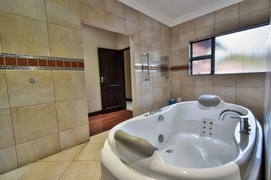 7 Bedroom Property for Sale in Midstream Estate Gauteng