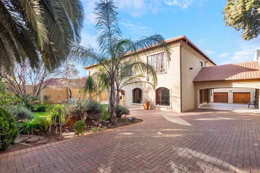 5 Bedroom Property for Sale in Greenside Gauteng