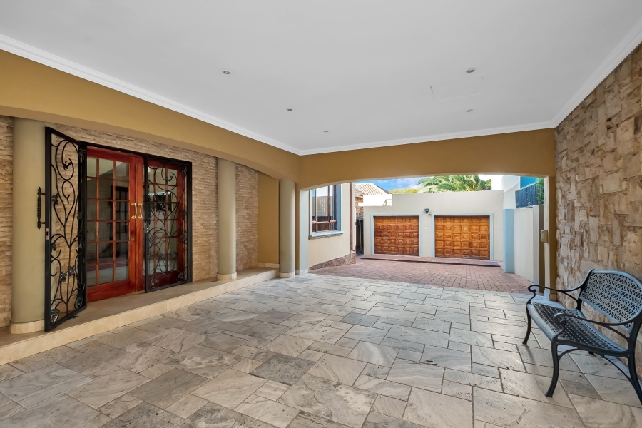 5 Bedroom Property for Sale in Greenside Gauteng