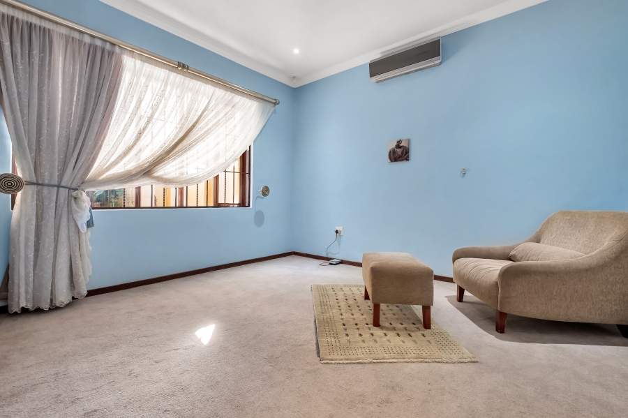 5 Bedroom Property for Sale in Greenside Gauteng