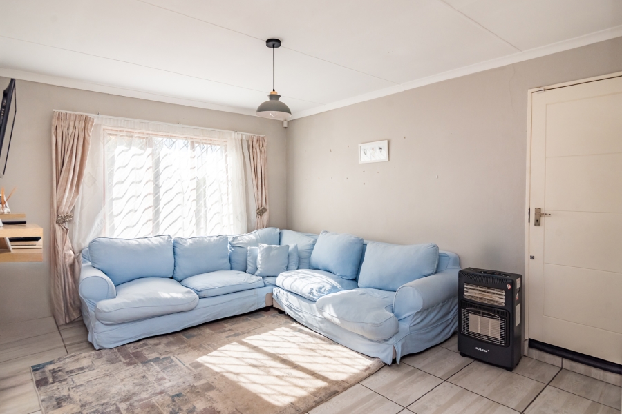 3 Bedroom Property for Sale in Radiokop Gauteng