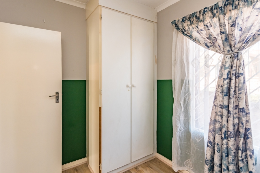 3 Bedroom Property for Sale in Radiokop Gauteng