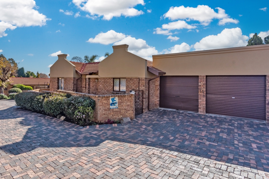 3 Bedroom Property for Sale in Radiokop Gauteng