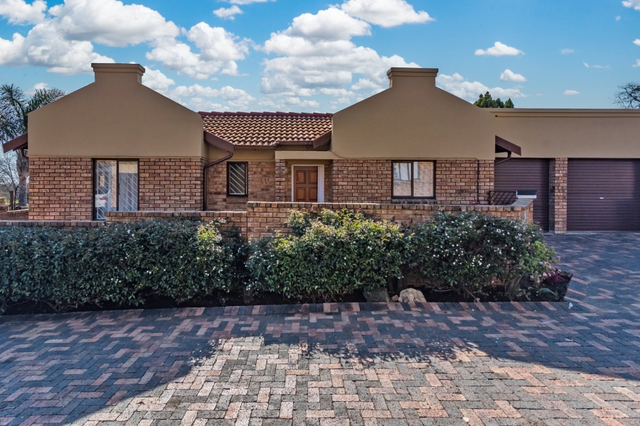 3 Bedroom Property for Sale in Radiokop Gauteng
