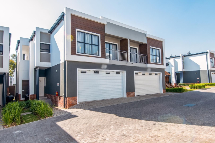 4 Bedroom Property for Sale in Sunninghill Gauteng