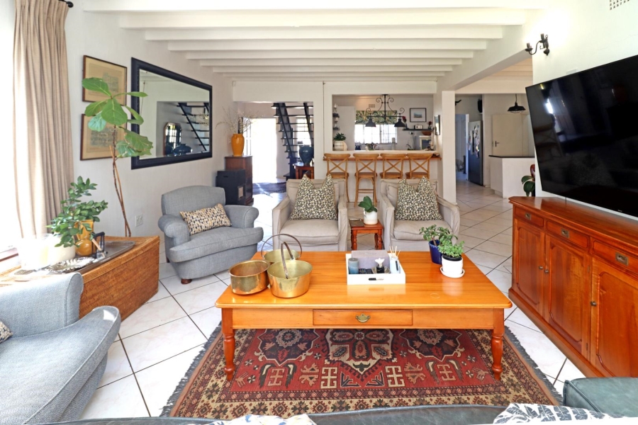 6 Bedroom Property for Sale in Paulshof Gauteng