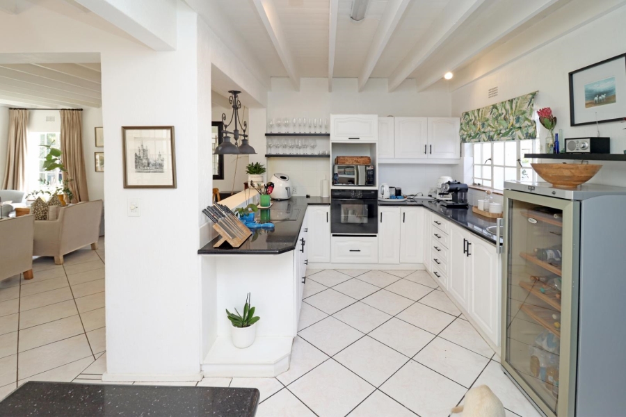 6 Bedroom Property for Sale in Paulshof Gauteng