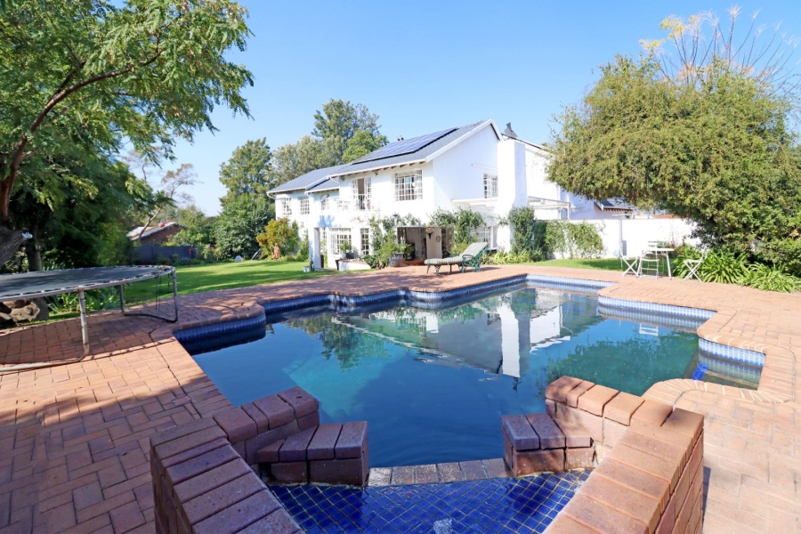 6 Bedroom Property for Sale in Paulshof Gauteng