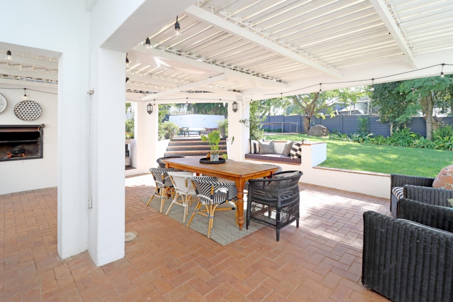 6 Bedroom Property for Sale in Paulshof Gauteng