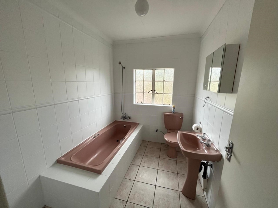 6 Bedroom Property for Sale in Paulshof Gauteng