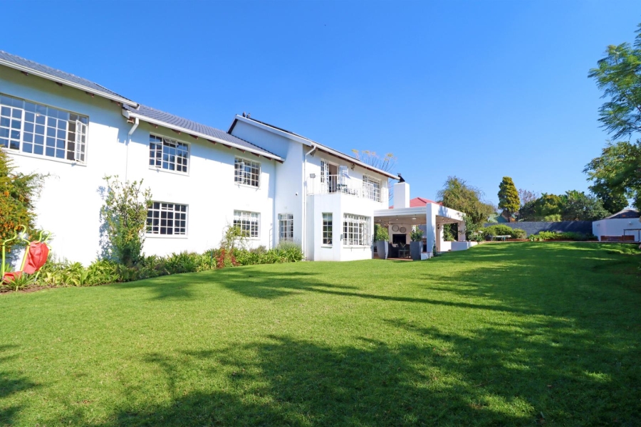 6 Bedroom Property for Sale in Paulshof Gauteng