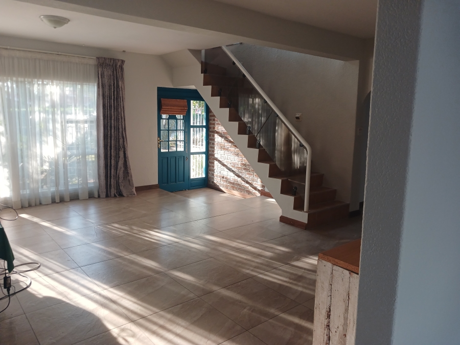 4 Bedroom Property for Sale in Wierda Park Gauteng