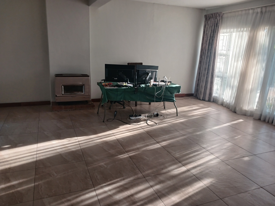 4 Bedroom Property for Sale in Wierda Park Gauteng