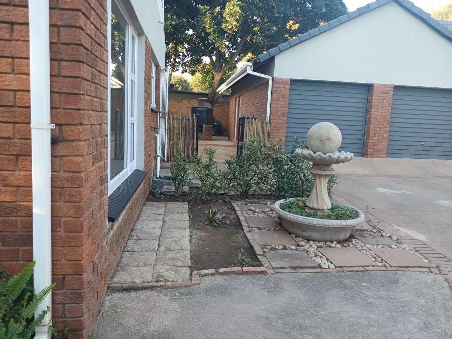 4 Bedroom Property for Sale in Wierda Park Gauteng