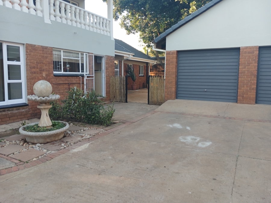 4 Bedroom Property for Sale in Wierda Park Gauteng