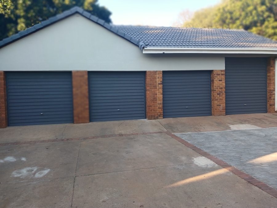 4 Bedroom Property for Sale in Wierda Park Gauteng