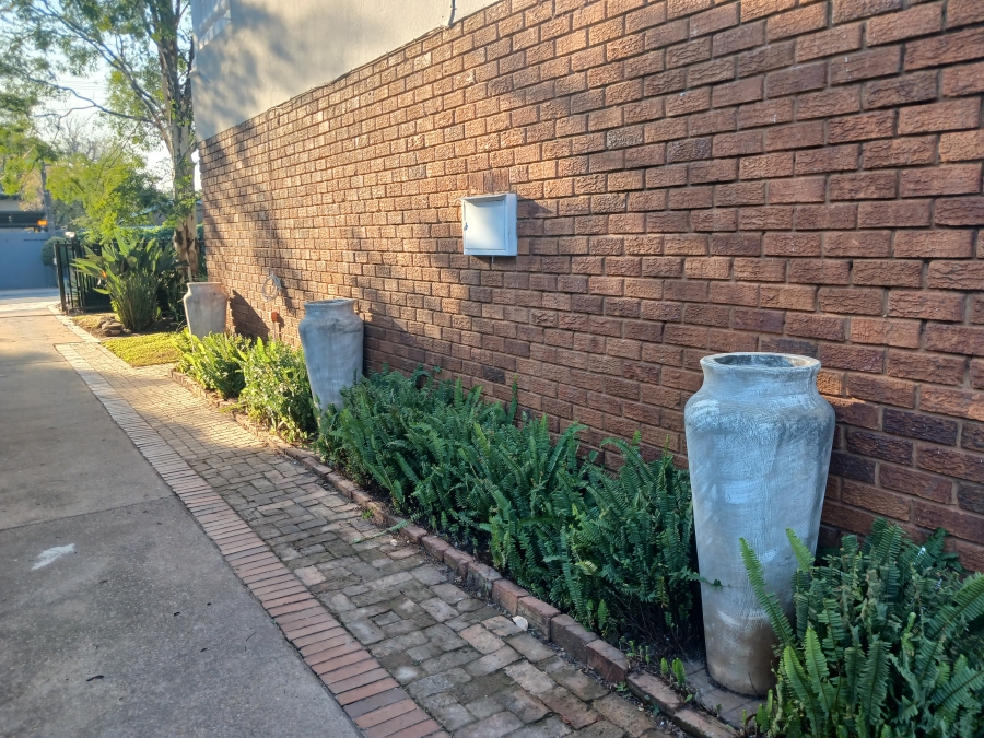 4 Bedroom Property for Sale in Wierda Park Gauteng
