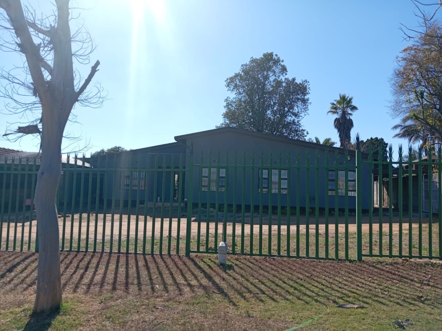 3 Bedroom Property for Sale in Witpoortjie Gauteng
