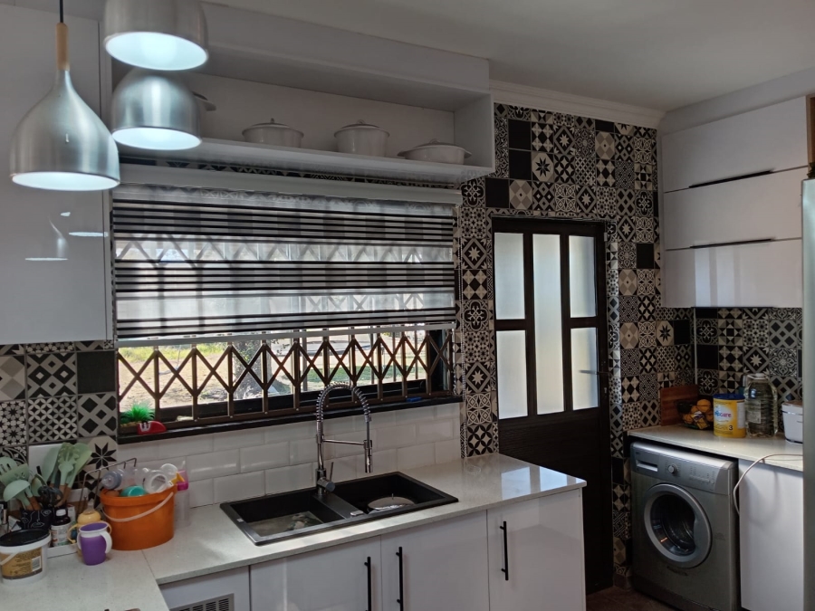 3 Bedroom Property for Sale in Witpoortjie Gauteng
