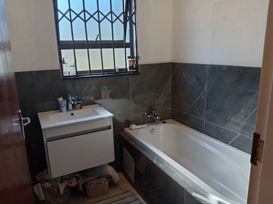 3 Bedroom Property for Sale in Witpoortjie Gauteng
