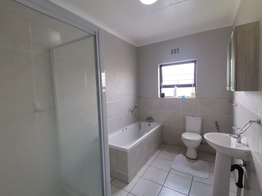 3 Bedroom Property for Sale in New Market Gauteng