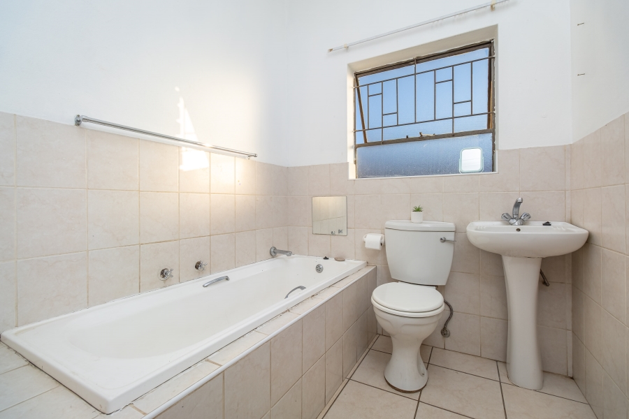 3 Bedroom Property for Sale in Roodekrans Gauteng