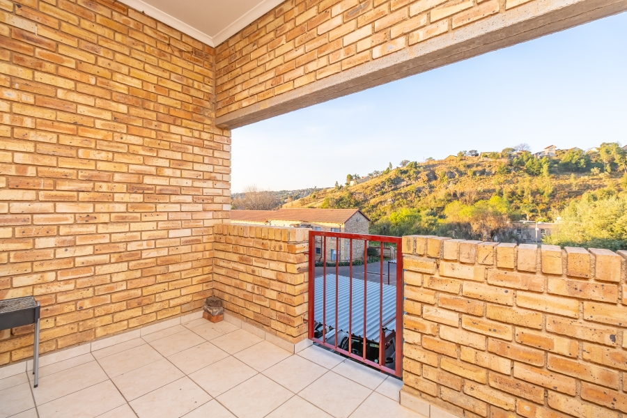 3 Bedroom Property for Sale in Roodekrans Gauteng