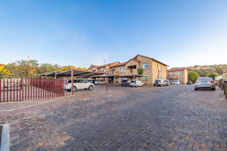 3 Bedroom Property for Sale in Roodekrans Gauteng
