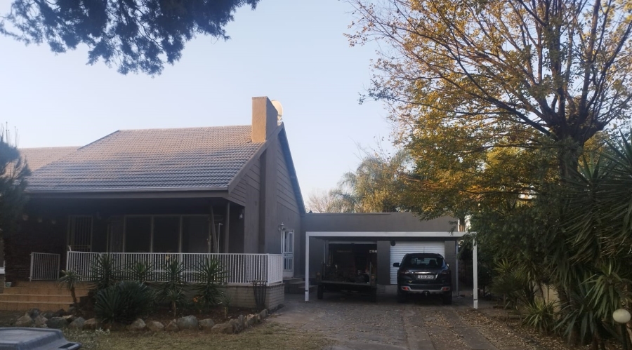 3 Bedroom Property for Sale in Farrarmere Gauteng