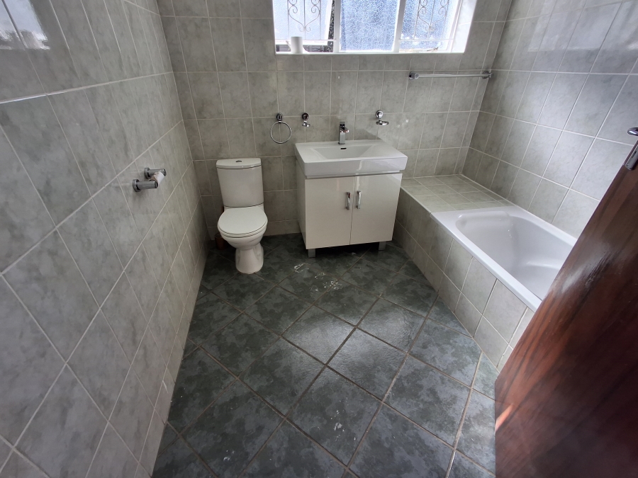3 Bedroom Property for Sale in Farrarmere Gauteng