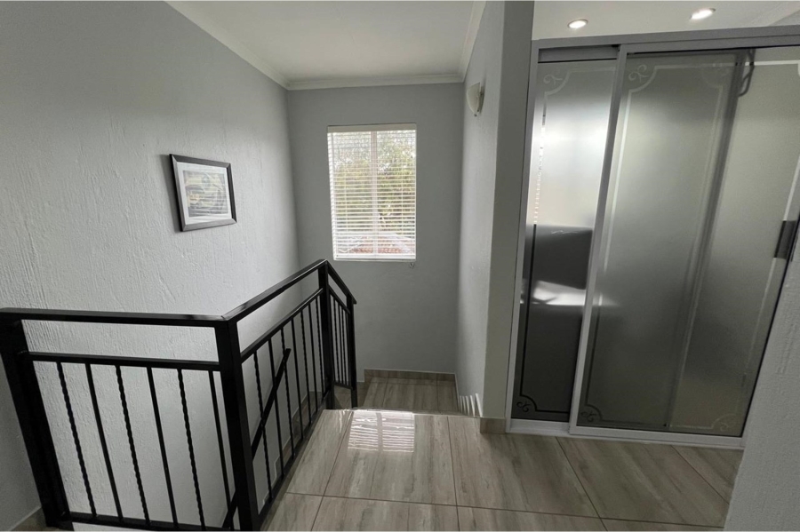 To Let 3 Bedroom Property for Rent in North Riding Gauteng