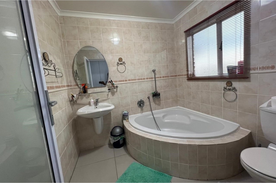 To Let 3 Bedroom Property for Rent in North Riding Gauteng