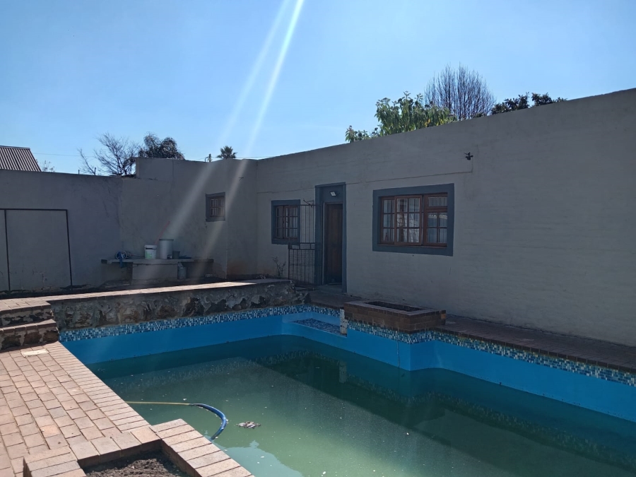 3 Bedroom Property for Sale in Roodepoort North Gauteng