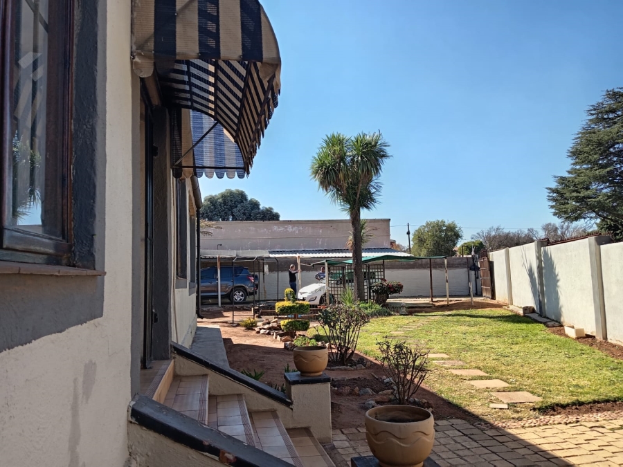 3 Bedroom Property for Sale in Roodepoort North Gauteng