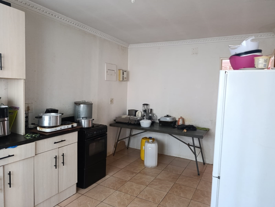 4 Bedroom Property for Sale in Soshanguve FF Gauteng