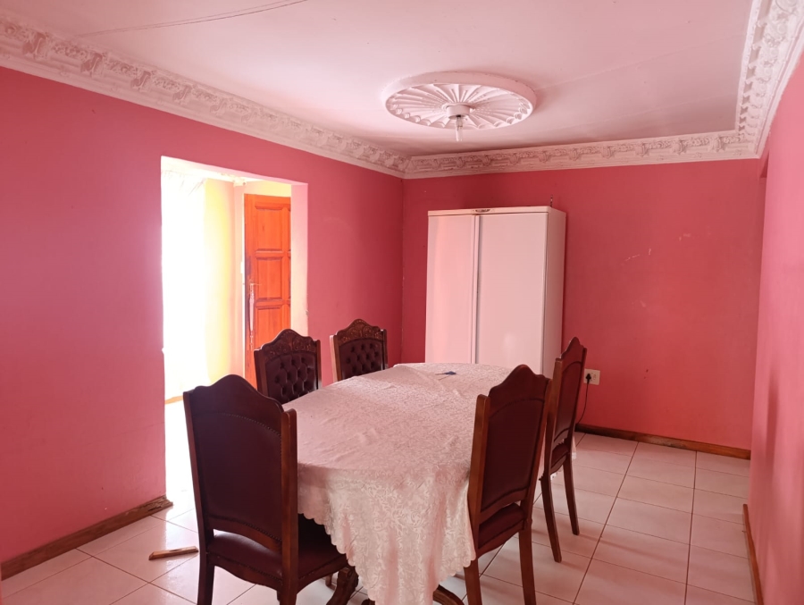 4 Bedroom Property for Sale in Soshanguve FF Gauteng