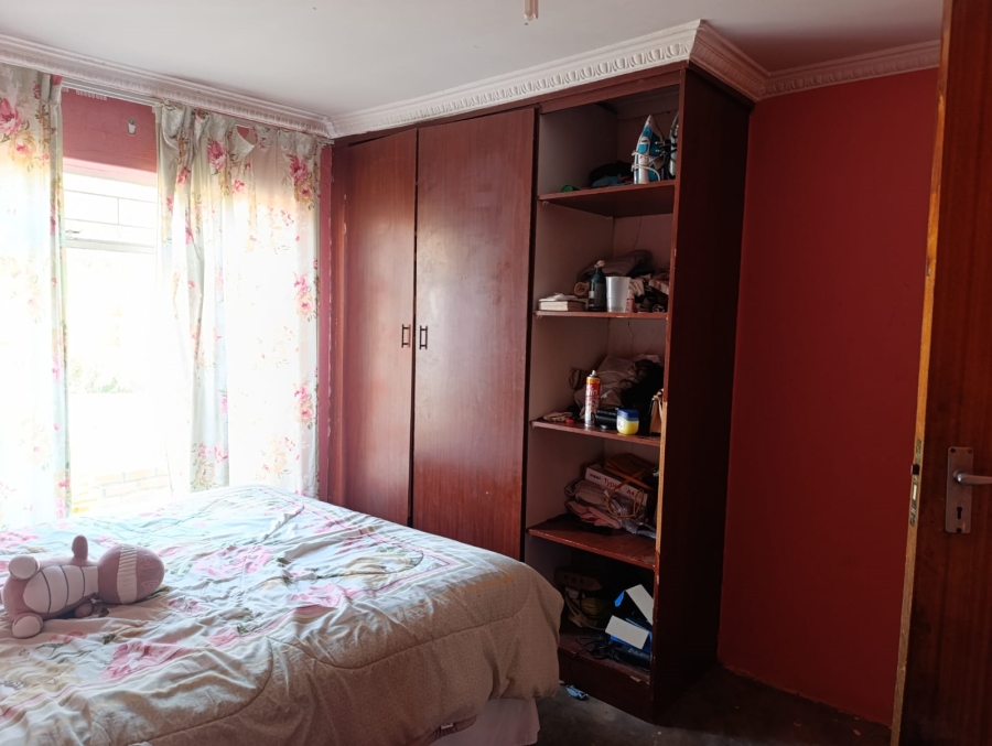 4 Bedroom Property for Sale in Soshanguve FF Gauteng